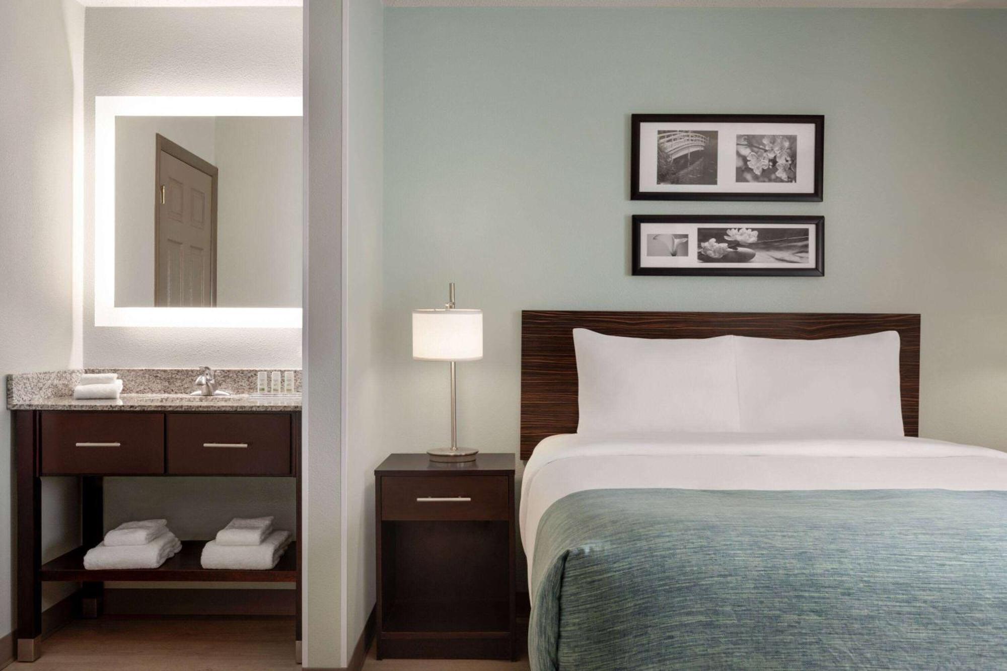 Hotel Wingate By Wyndham 3*