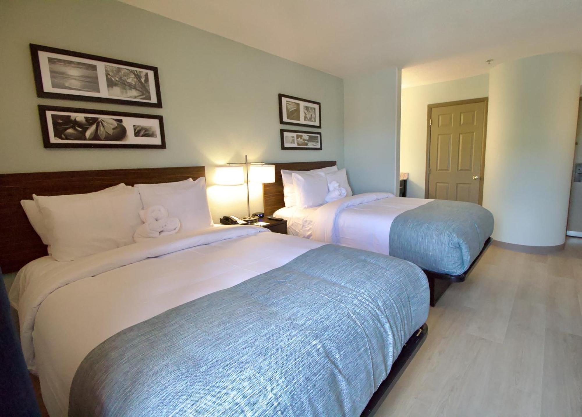 Wingate By Wyndham Hotel