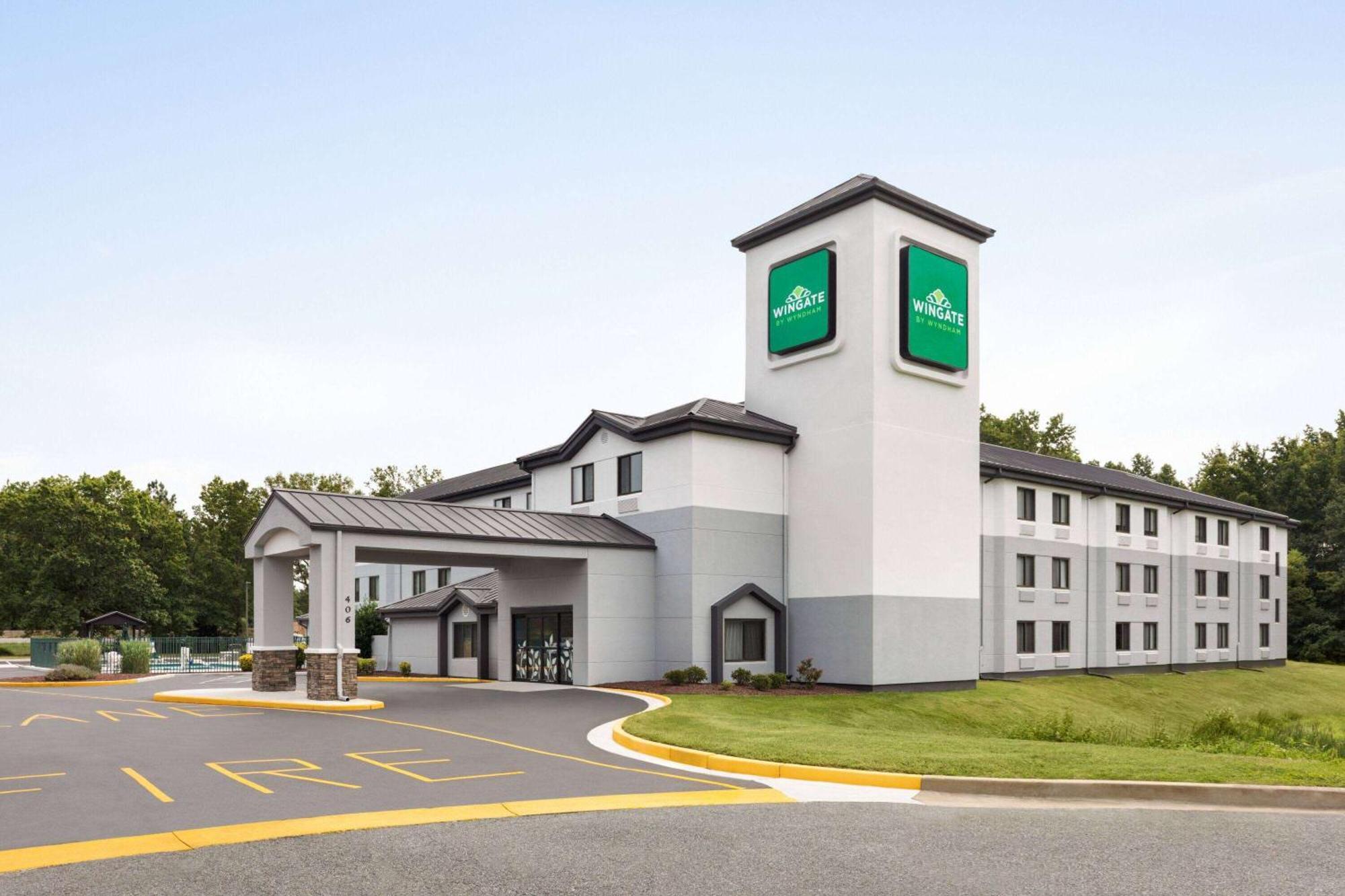 Wingate By Wyndham Hotel